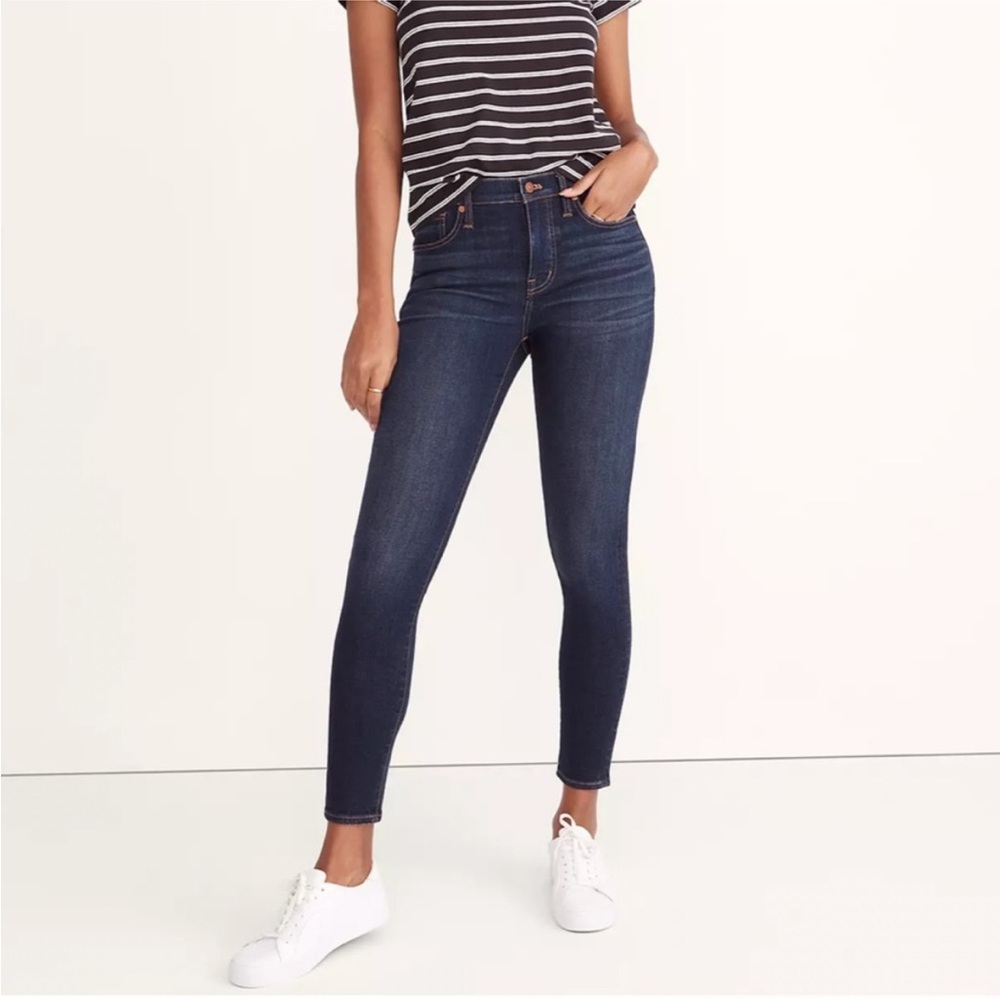Madewell 9” Mid-Rise Dark Wash Skinny Jean